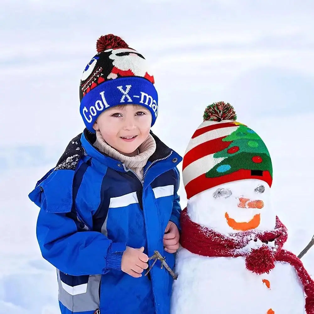 LED Christmas Knitted Beanie Hat – Light Up Xmas Sweater Cap, Unisex Winter Beanie with Colorful LEDs